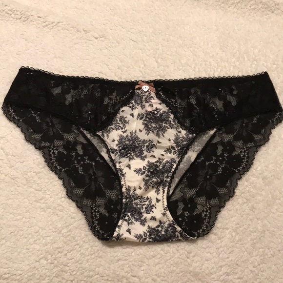 Victoria's Secret Intimates & Sleepwear Nwt Victorias Secret White